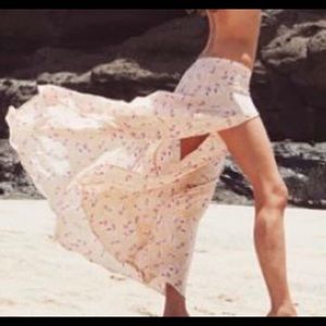 ACACIA 
Skirt size S 
100% silk